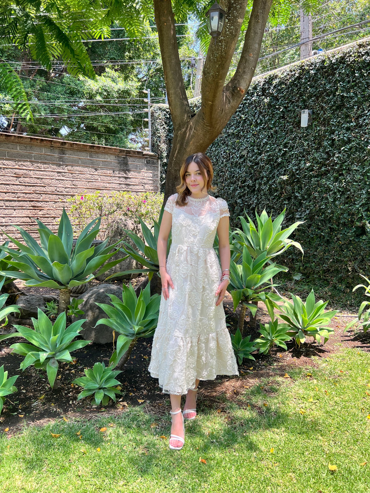 Vestido Midi Encaje Flores Marfil