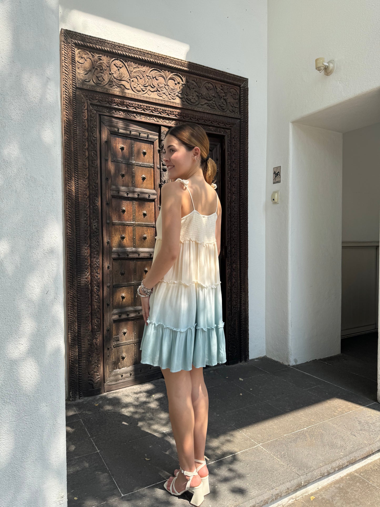 Vestido Corto Beige Tirantes